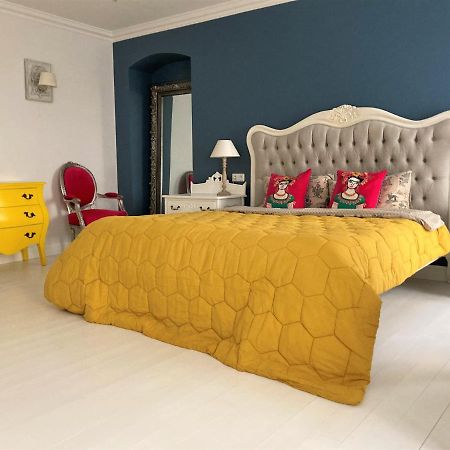 Shabby Chic - Apartment In The Heart Of Vilnius Old Town 외부 사진