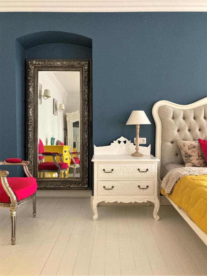 Shabby Chic - Apartment In The Heart Of Vilnius Old Town 외부 사진