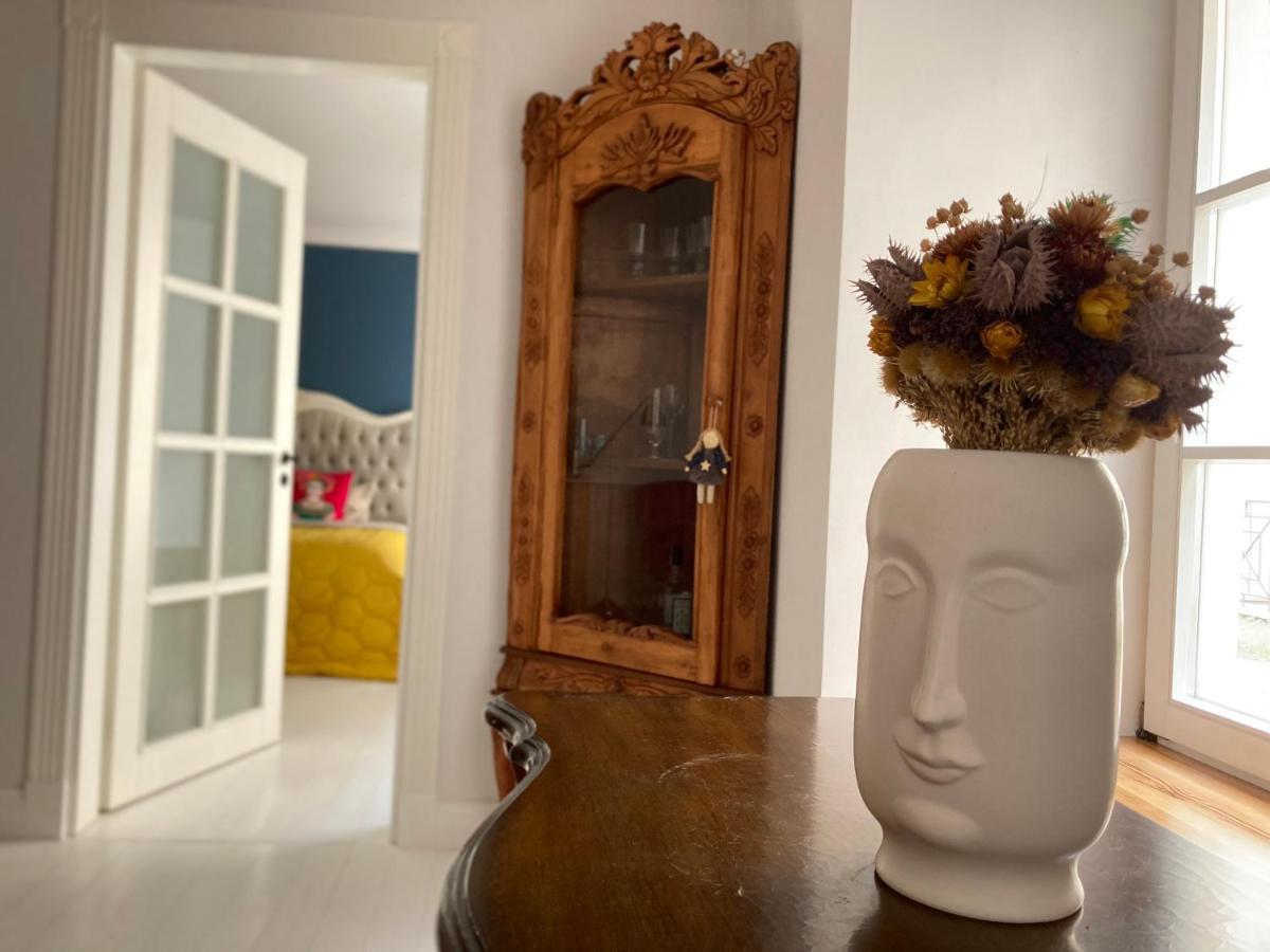 Shabby Chic - Apartment In The Heart Of Vilnius Old Town 외부 사진
