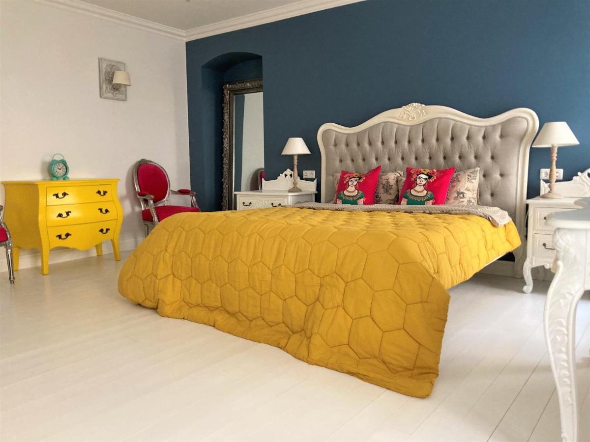 Shabby Chic - Apartment In The Heart Of Vilnius Old Town 외부 사진